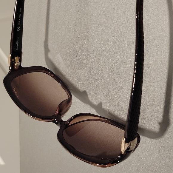 New Salvatore Ferragamo sunglasses main image 8